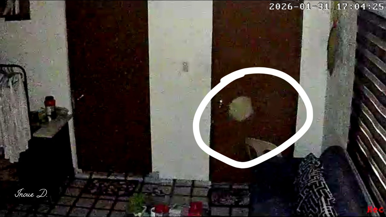 Ghost Captured On CCTV Camera on Hot Afternoon in Philippines 🇵🇭 !#inoued