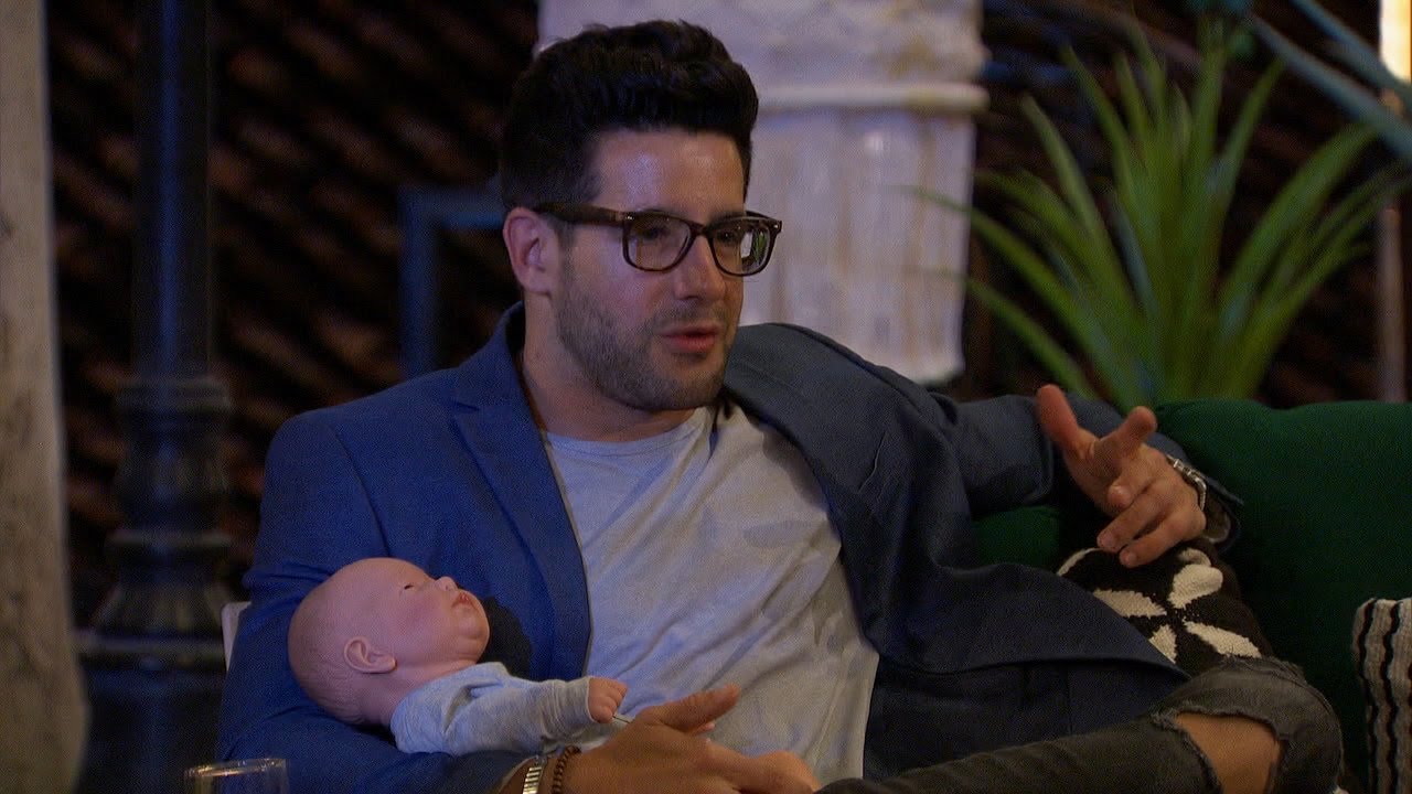 Ed Tells Tayshia That Chasen Might Not Be Genuine - The Bachelorette