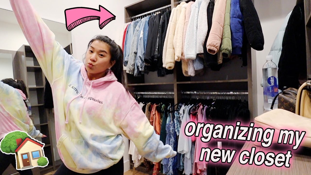 organize my new closet with me!! HUGE WALK IN CLOSET!!