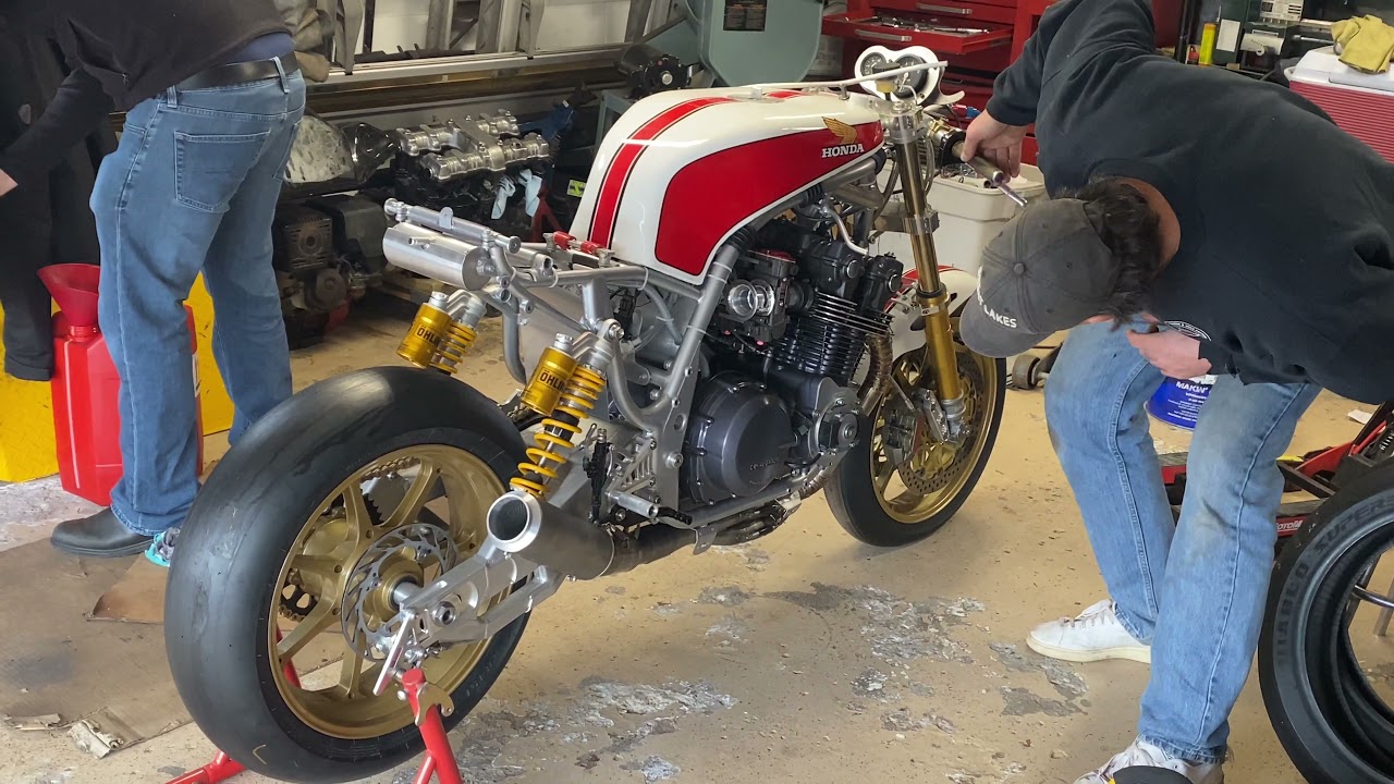 Harris F1 Honda CBF (XR69) Shooting more flames