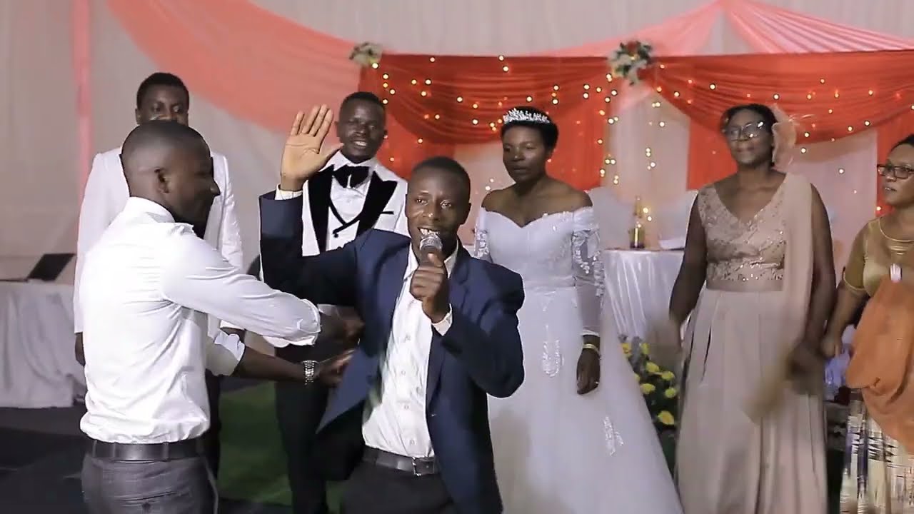 ICYO YANDITSE YARACYANDITSE BY JACQUES IGIRIMBABAZI (wedding Live Performance)