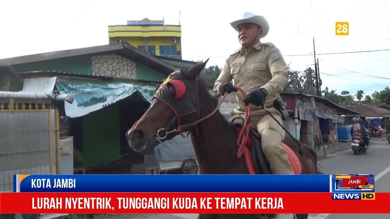 Lurah Nyentrik di Jambi, Tunggangi Kuda ke Tempat Kerja