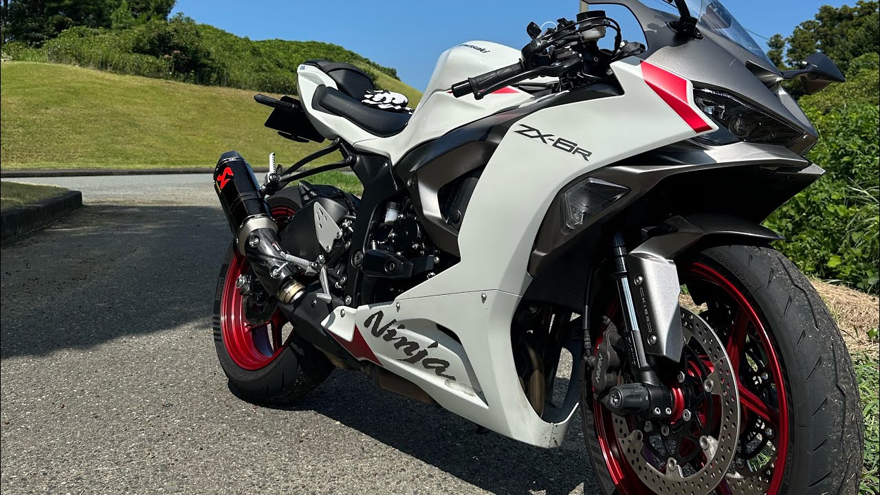 Kawasaki Ninja ZX-6R 2025 | Akrapovič Carbon Slip-On + Link Pipe Sound | Fukuoka Expressway Ride