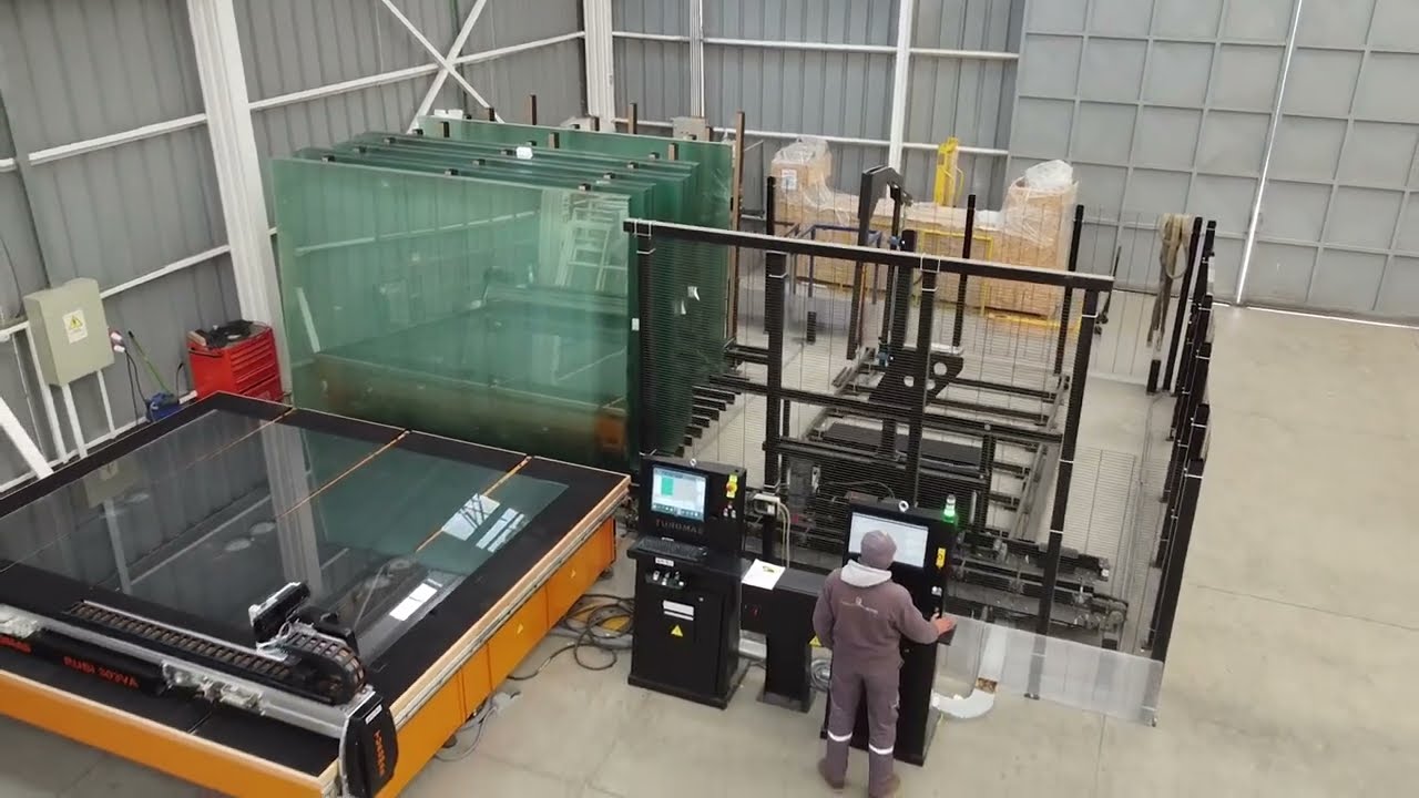 MESA DE CORTE PARA VIDRIO MONOLÍTICO TUROMAS CON ALMACÉN AUTOMÁTICO