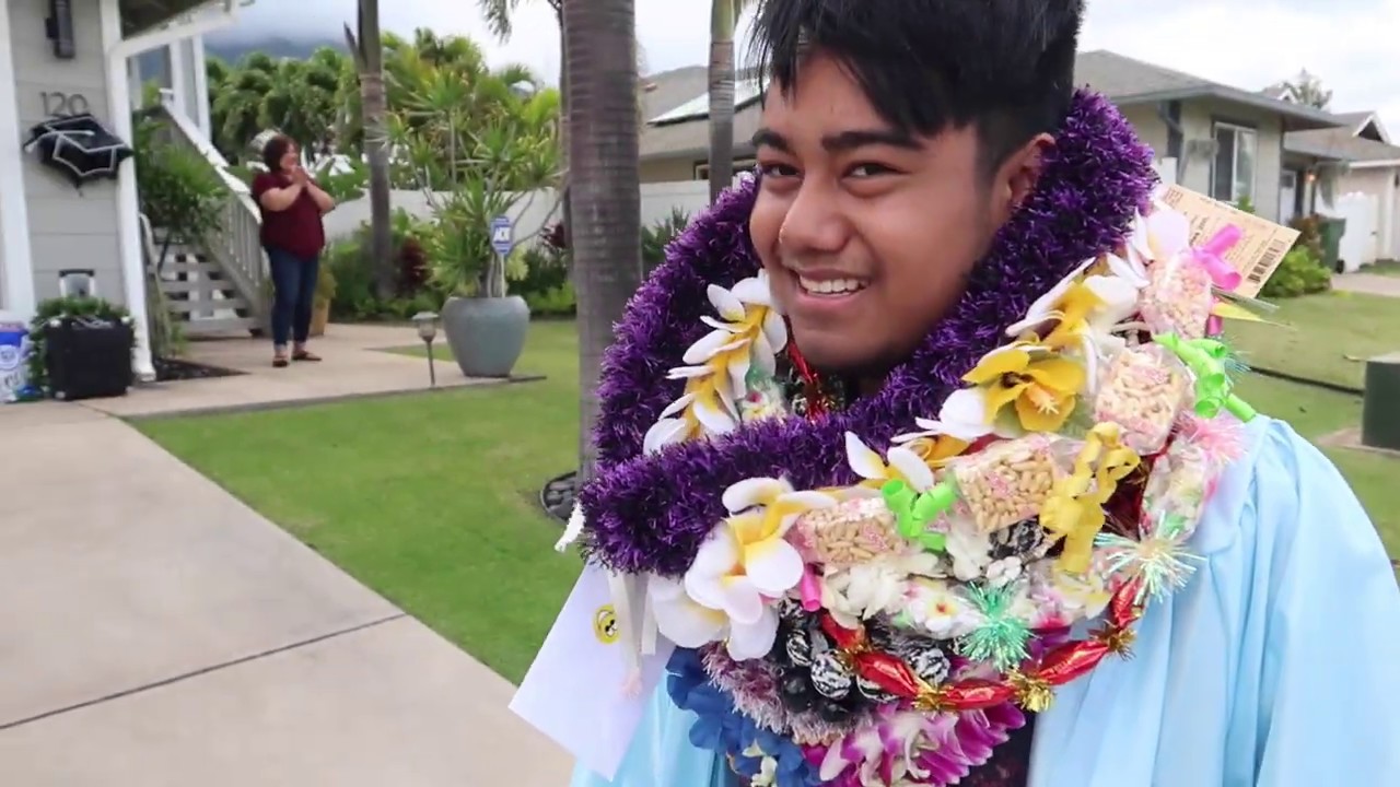 Kyler's Surprise Drive-by Graduation Greeting (BHS, 2020)