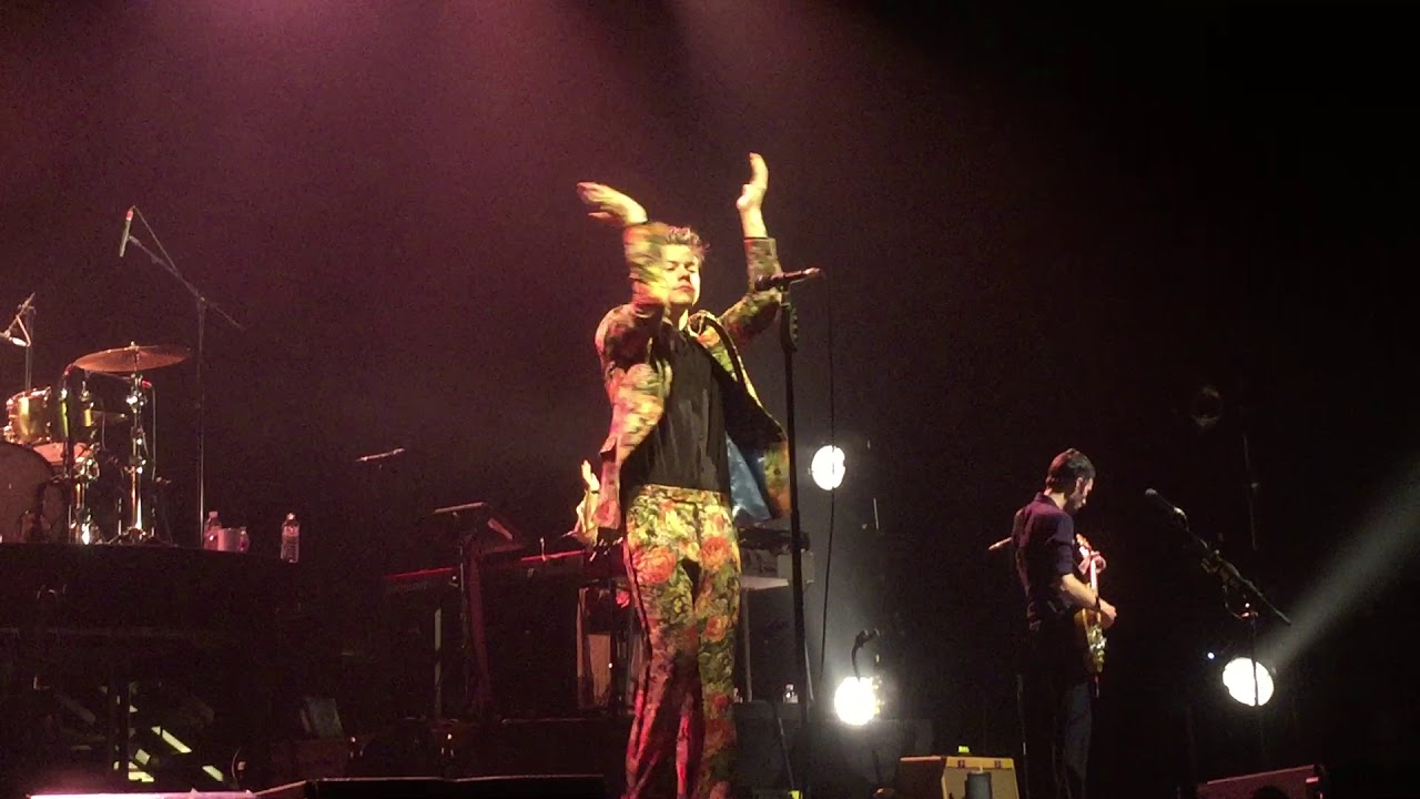 Harry Styles - The Chain (Fleetwood Mac cover) - Live in Amsterdam