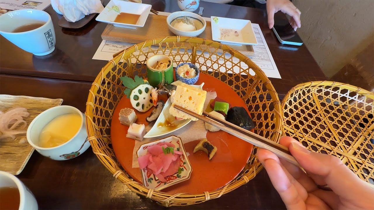$19 Kaiseki Bento Lunch in Ueno Park