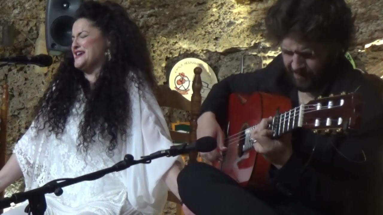 Rocío segura por cantos de Levante, taranta de Almería