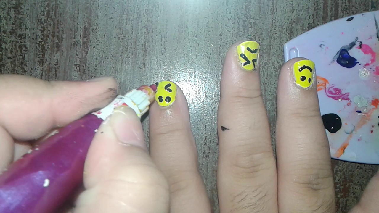 Emoji nail art