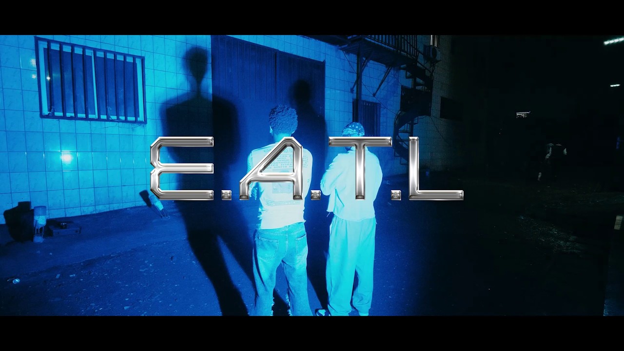 TROIS OFFICIEL -  E.A.T.L (Clip officiel)
