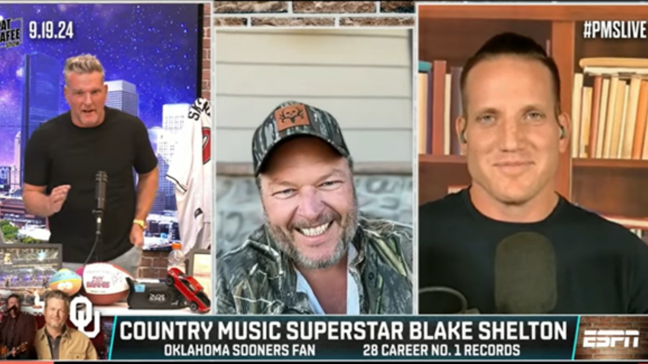 Blake Shelton on joining College GameDay, Cardinals fandom + Travis & Taylor! | The Pat McAfee Show