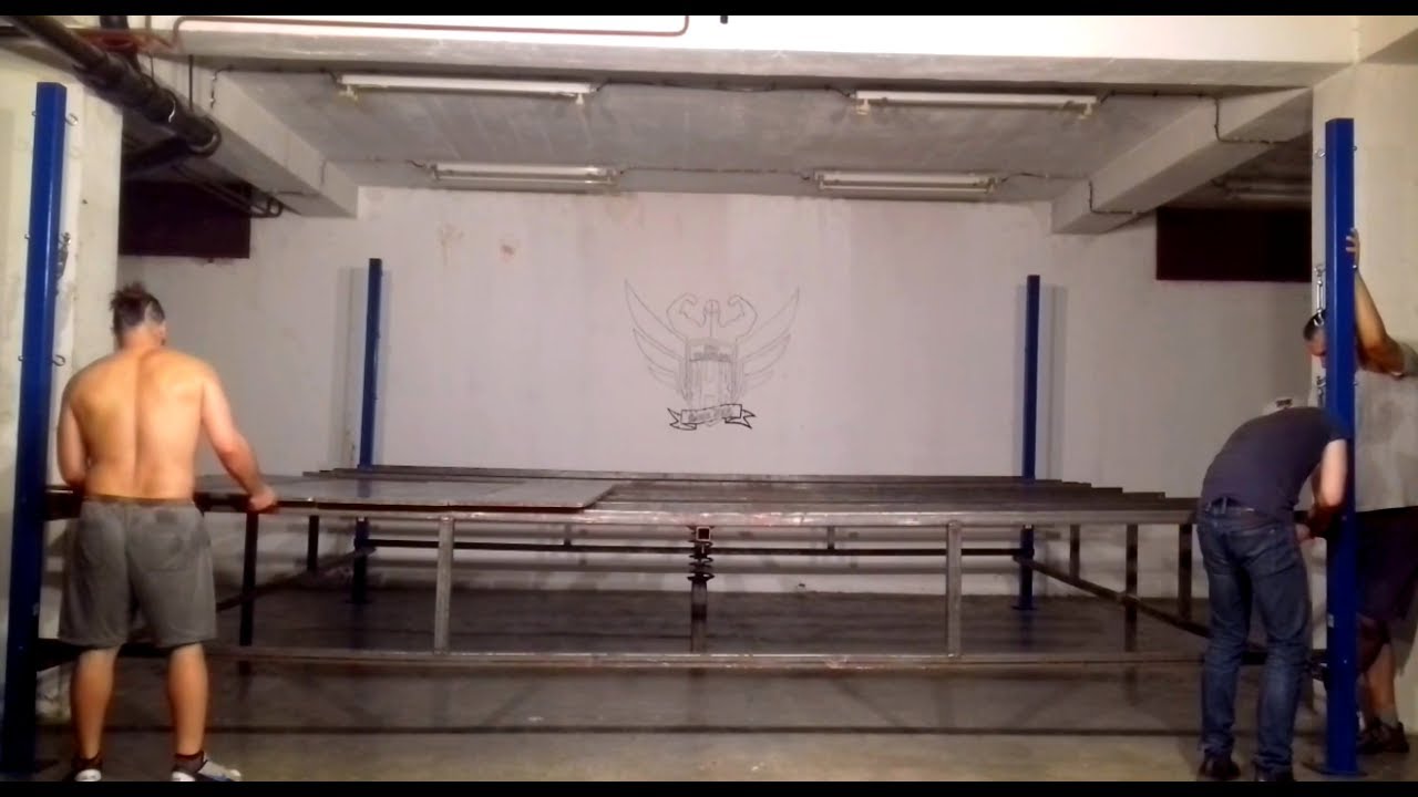 Montiranje wrestling ringa - Ring set up (Time lapse)