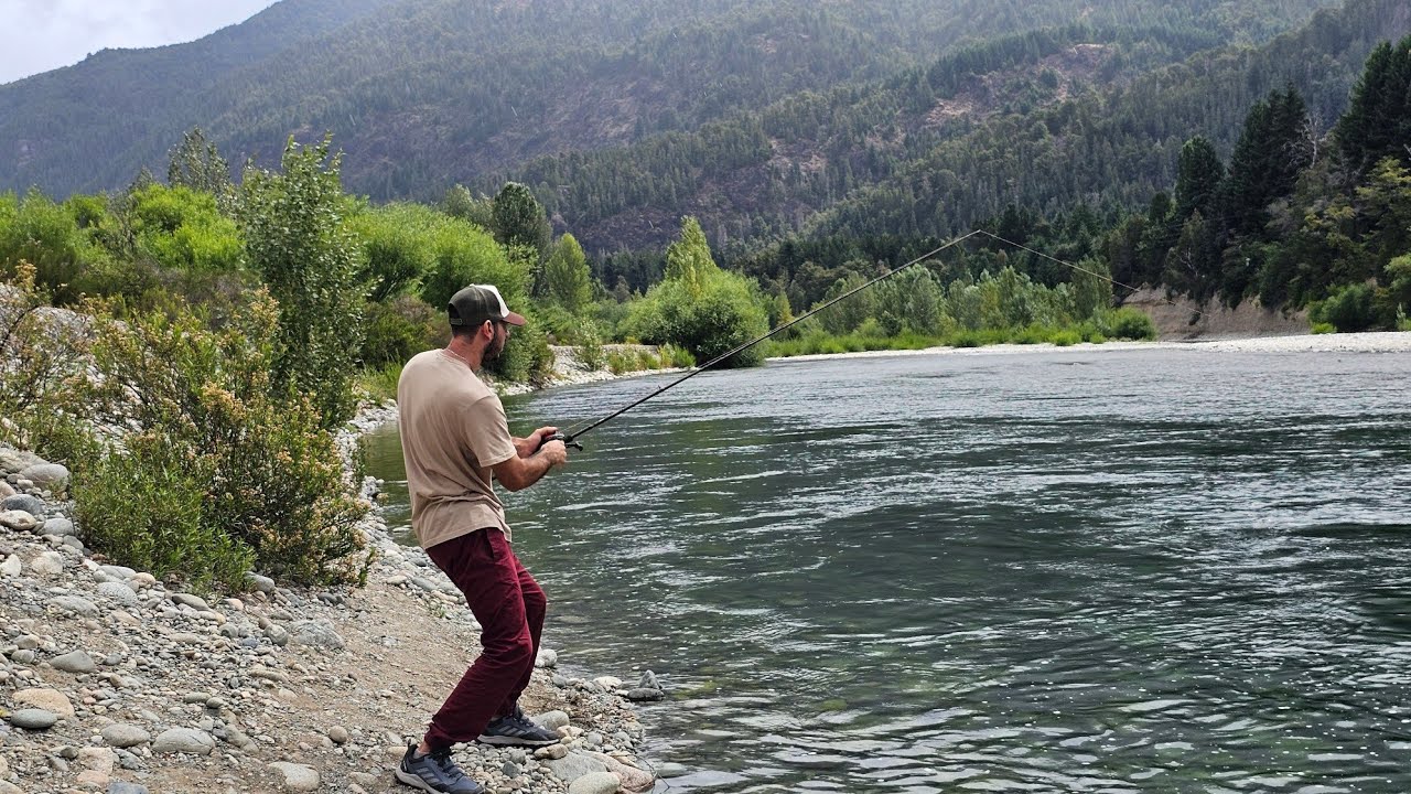 PESCA EN EL RIO AZUL... LosPitufines(Aventurade3PorAMERICA) está en vivo