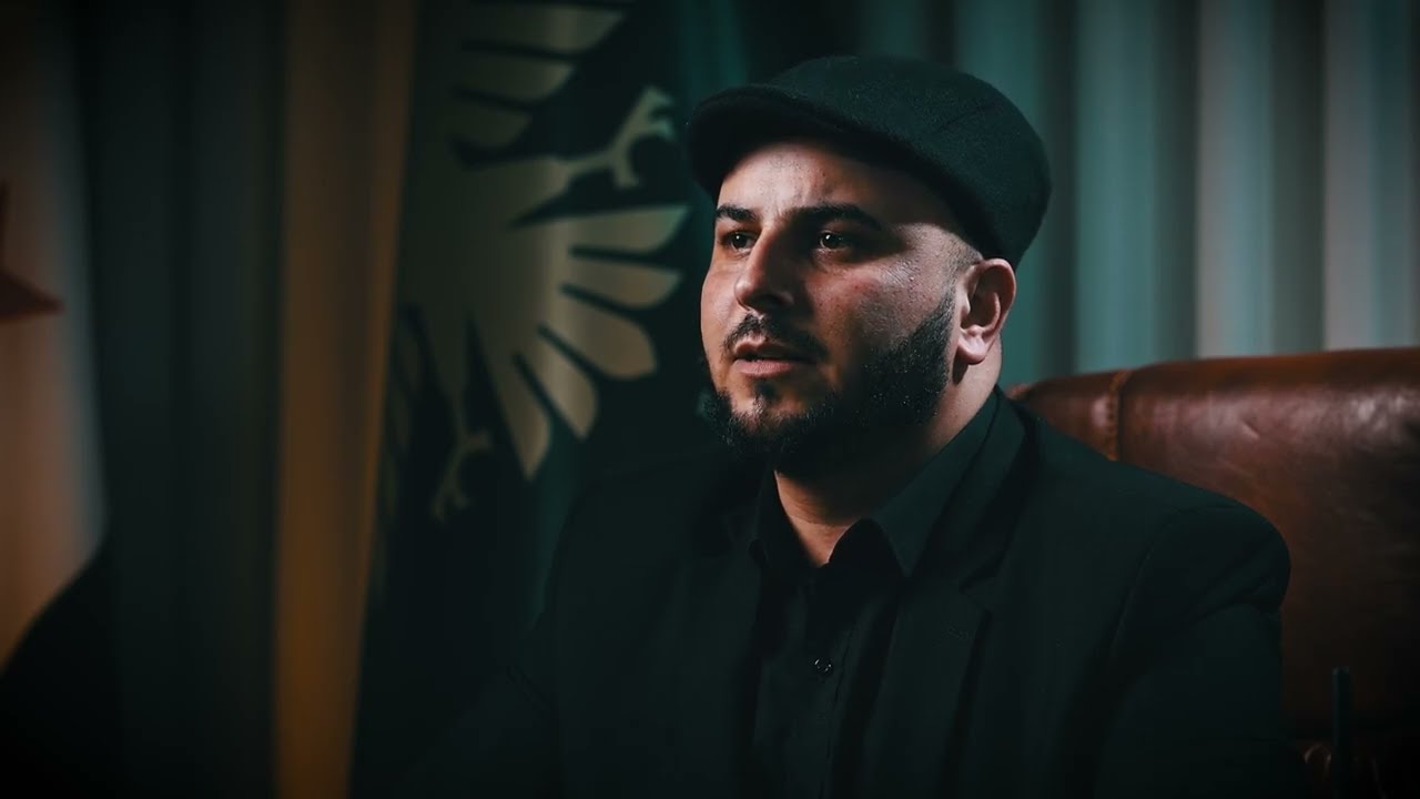 إدارة أمن المطارات والمنافذ تستعيد مصاغاً ذهبياً مسروقاً من أحد المواطنين في مطار دمشق الدولي.