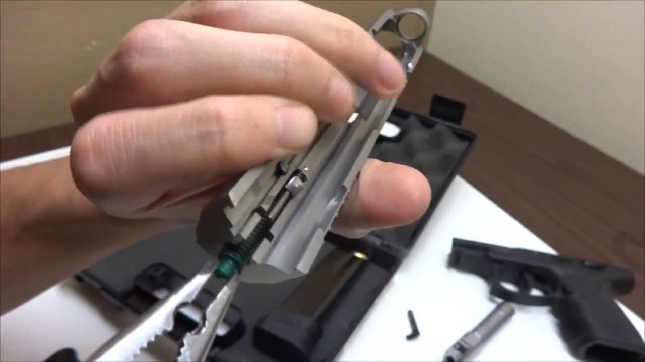Taurus PT 24/7 PRO C DS detailed strip