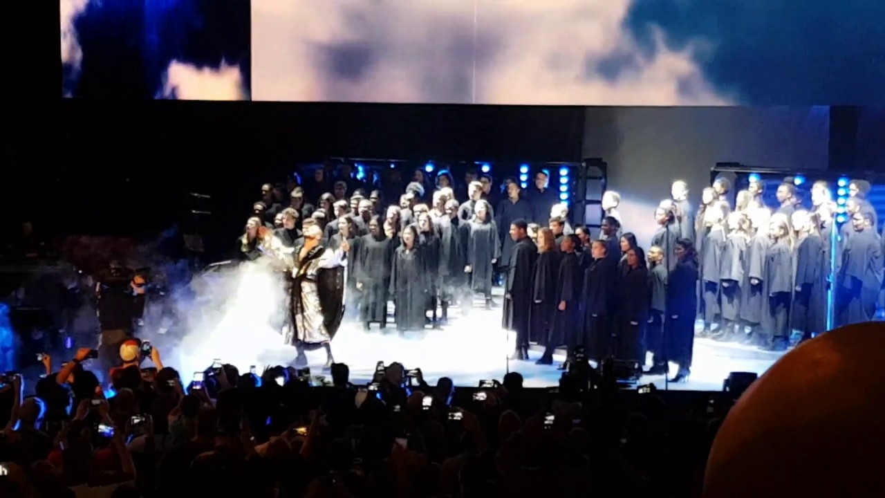 Bobby Roode's Glorious Entrance NXT Takeover Toronto LIVE