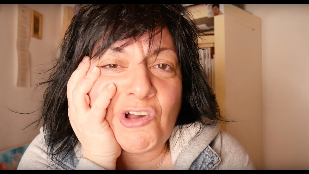 Video 65. Υπάρχει φιλία ανάμεσα σ' έναν άντρα και μία γυναίκα?Axaxaxaxaa! | Sofia Moutidou