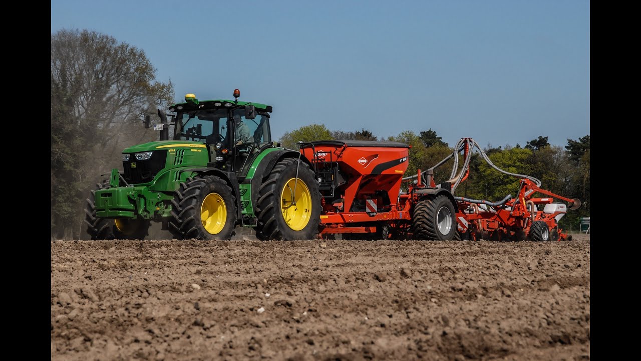 Becken Agrar | Maislegen 2014 mit John Deere und Kuhn