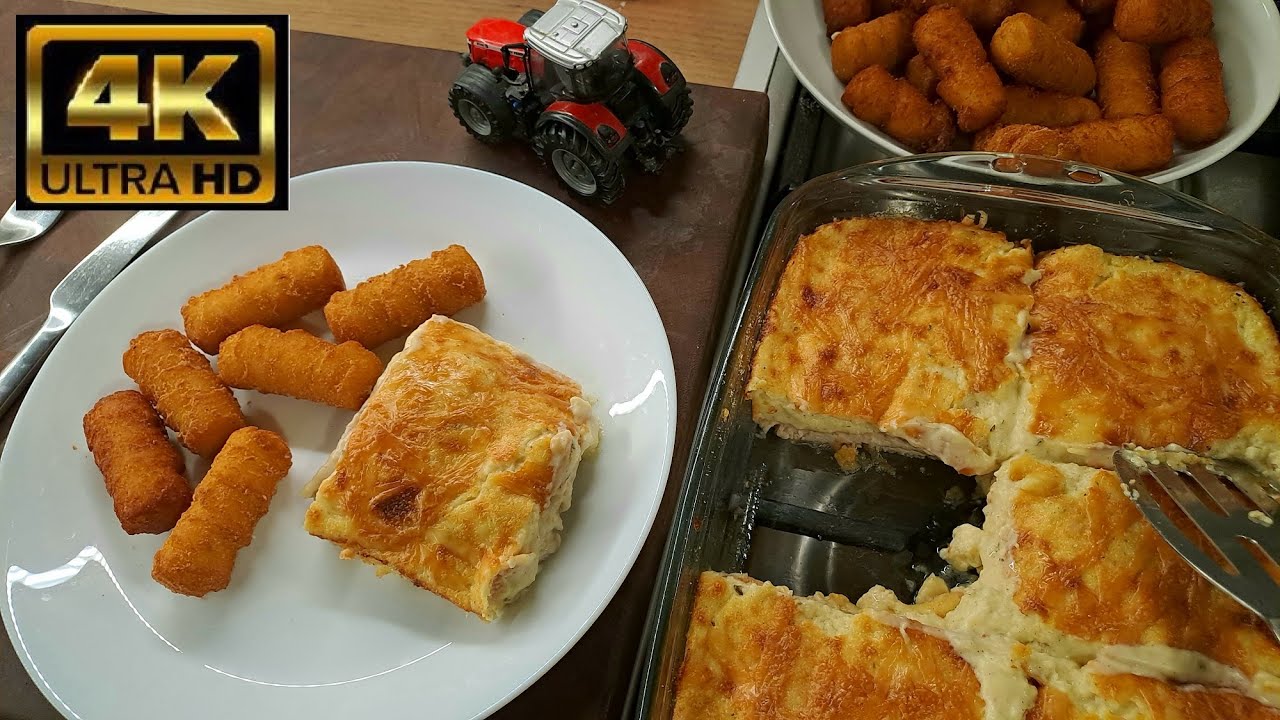 Hétvégére egy egyszerű de brutál finom recept .-) Sajtmártásban sült natúr karaj és csirkemell :-)