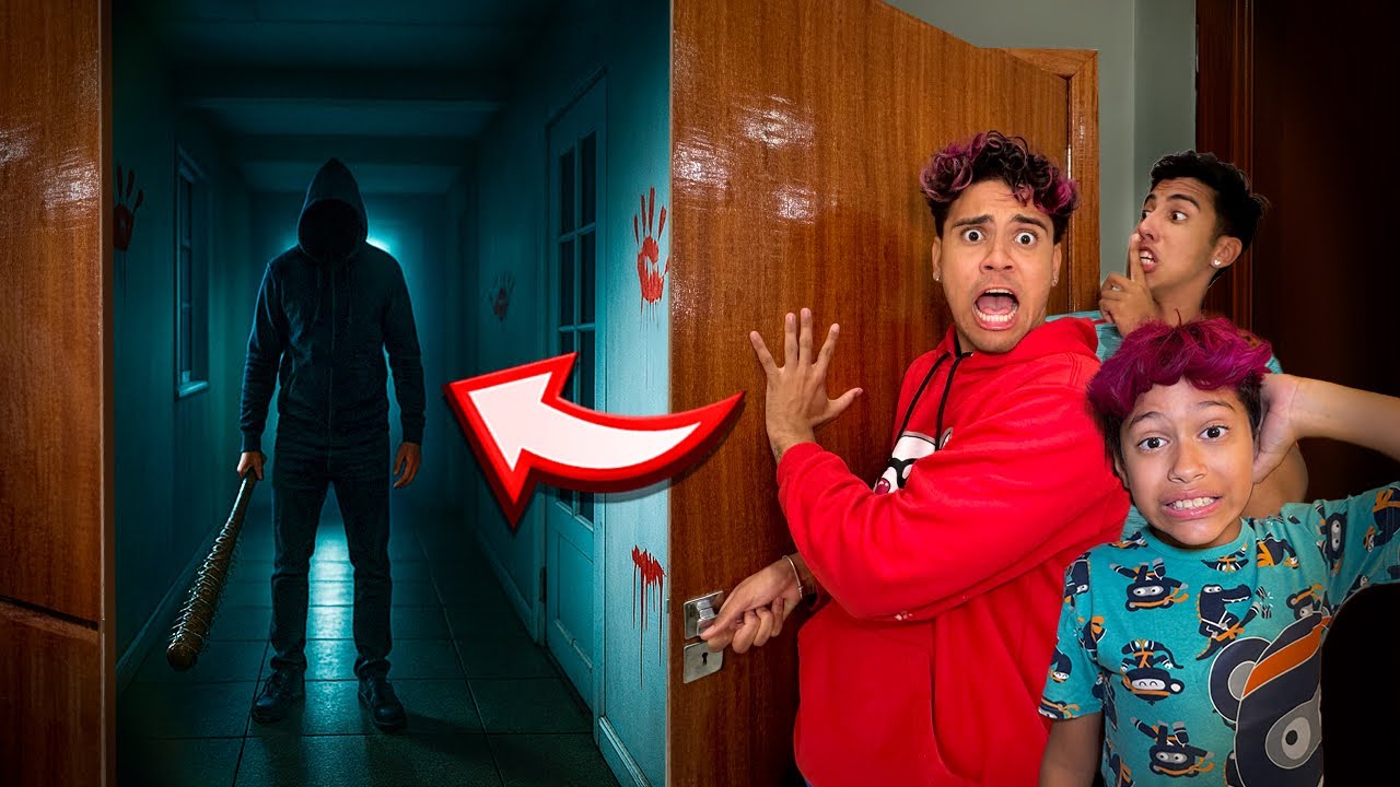 O MOTOQUEIRO MASCARADO NOS PERSEGUIU😱*conseguimos escapar?