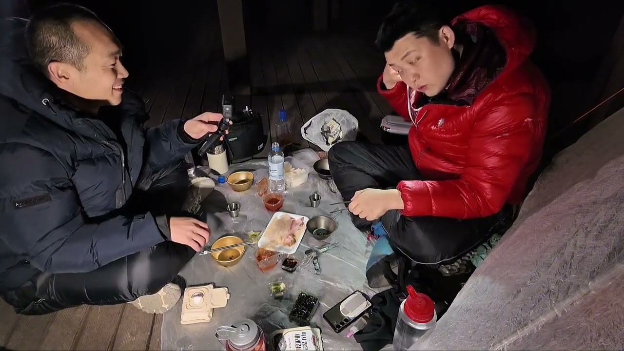 40대 아재들의 은밀하지않은 취미생활?