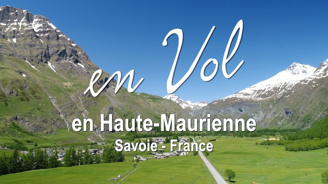 Drone dans la vallée de la Haute Maurienne [Savoie]