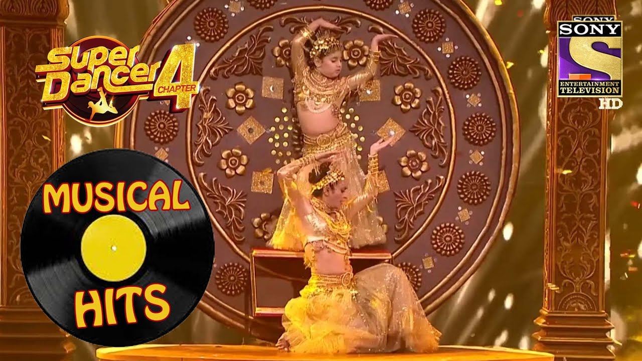 Esha और Sonali के Terrific Act को मिला Standing Ovation | Super Dancer | Karisma | Musical Hits