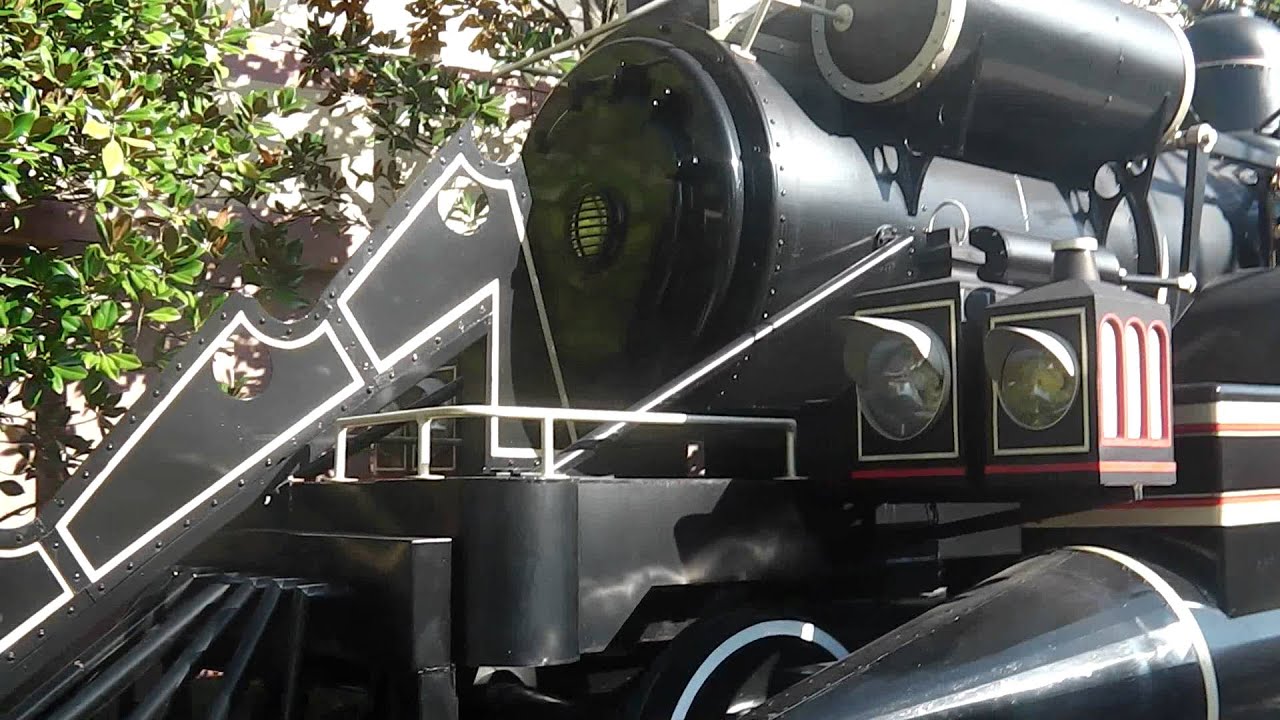 Back to the future Car and Train Universal studios Orlando