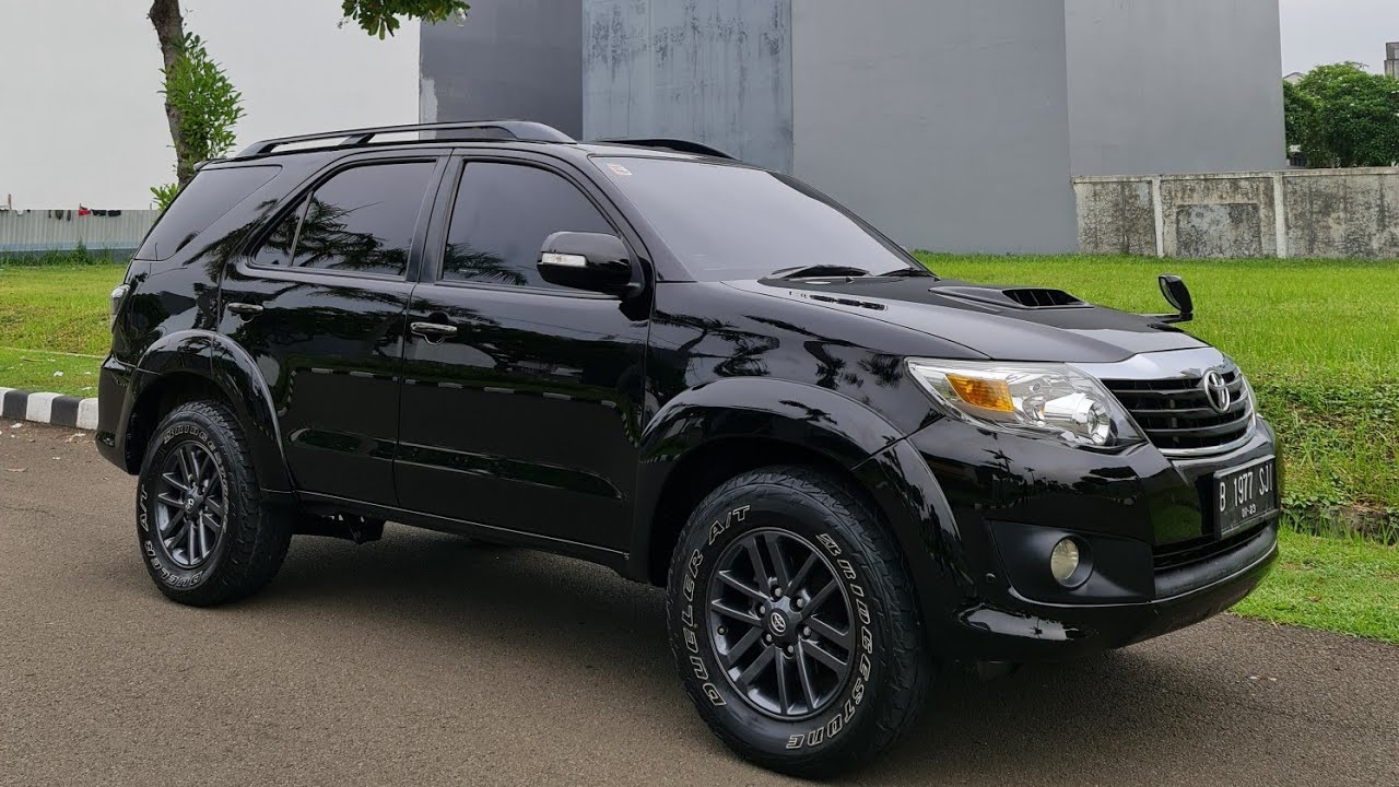 FORTUNER VNT DIESEL HITAM MODIF MANIS