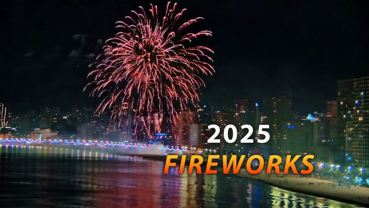 👉 Benidorm New Year’s Eve Fireworks 2025 🎆 Spectacular Fireworks at Playa de Levante