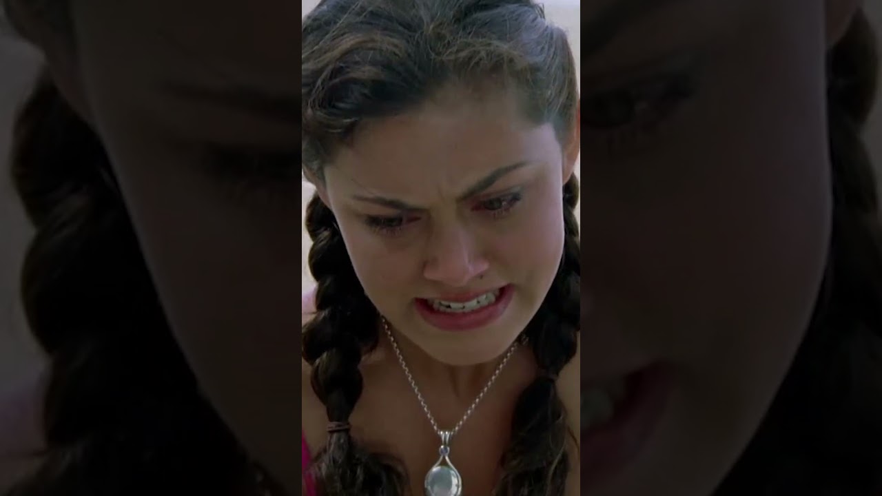 El aliento apestoso de Lewis salva la vida de Rikki #h2ojustaddwater #mermaids #funny