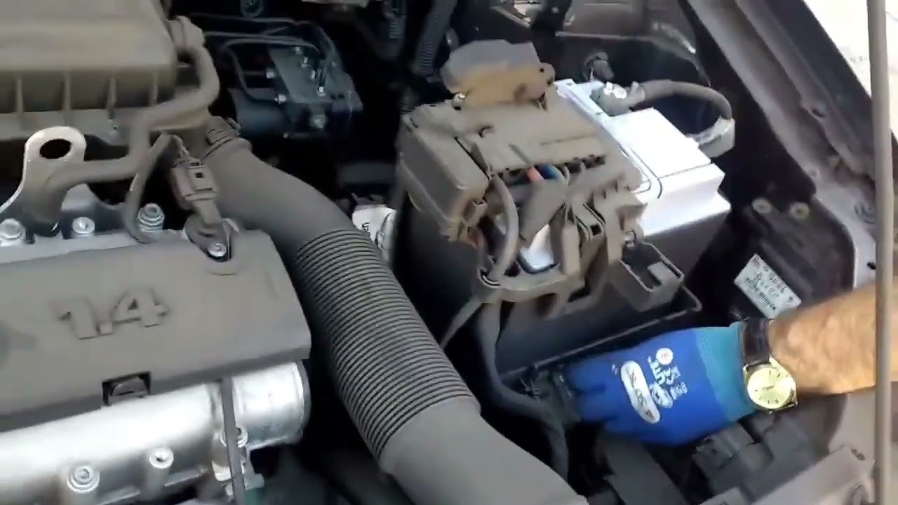 We Tried London's Halfords Car Battery Fitting Service - Watch before Using!