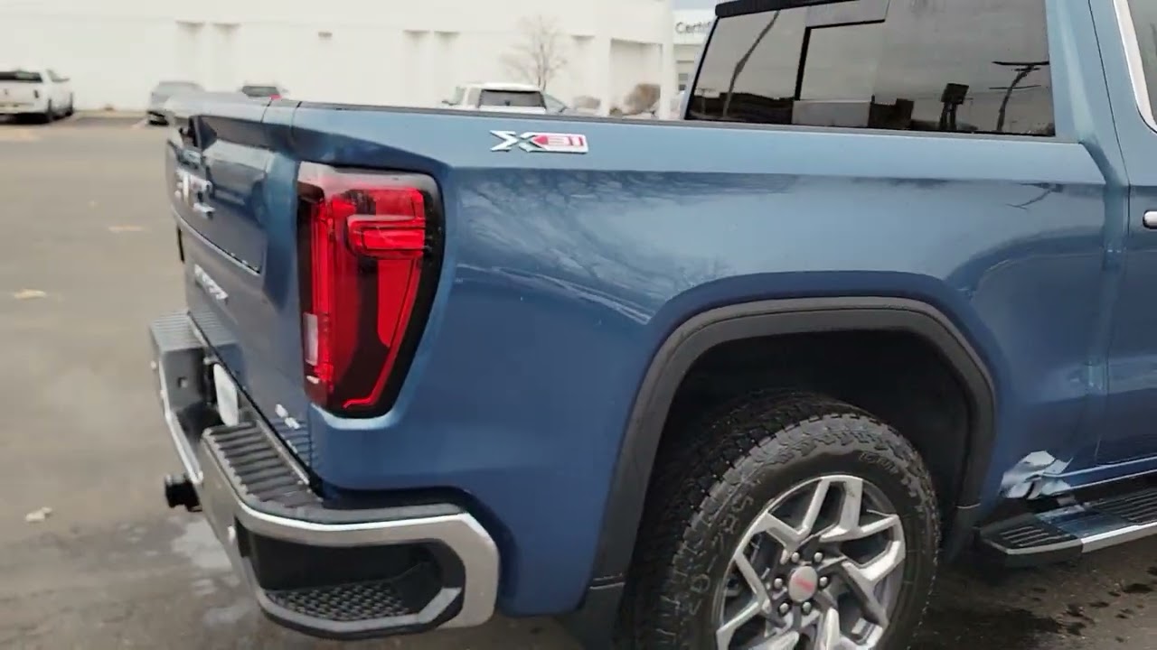 2024 GMC Sierra SLT