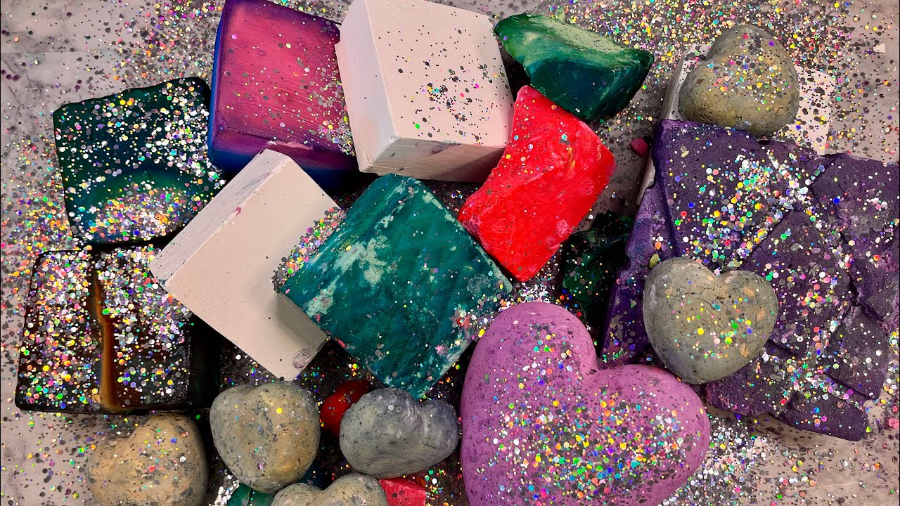 Mix of Fresh, Dyed & Reformed Gym Chalk