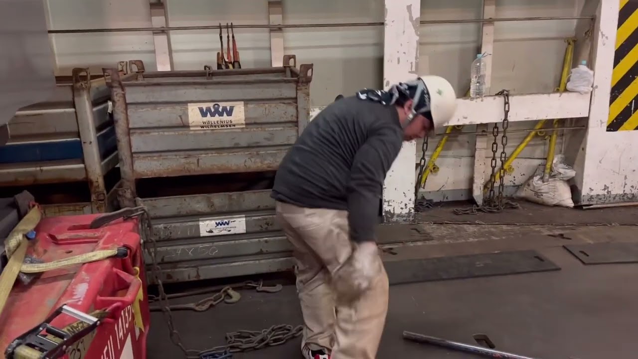 Chain lashing