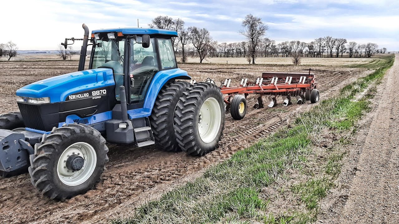 Organic Durum First - Ford 8870, International 700 Plough