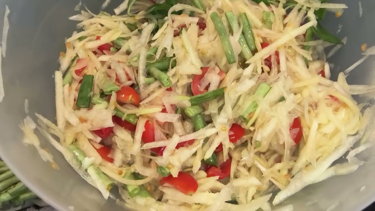 Green Papaya Salad 