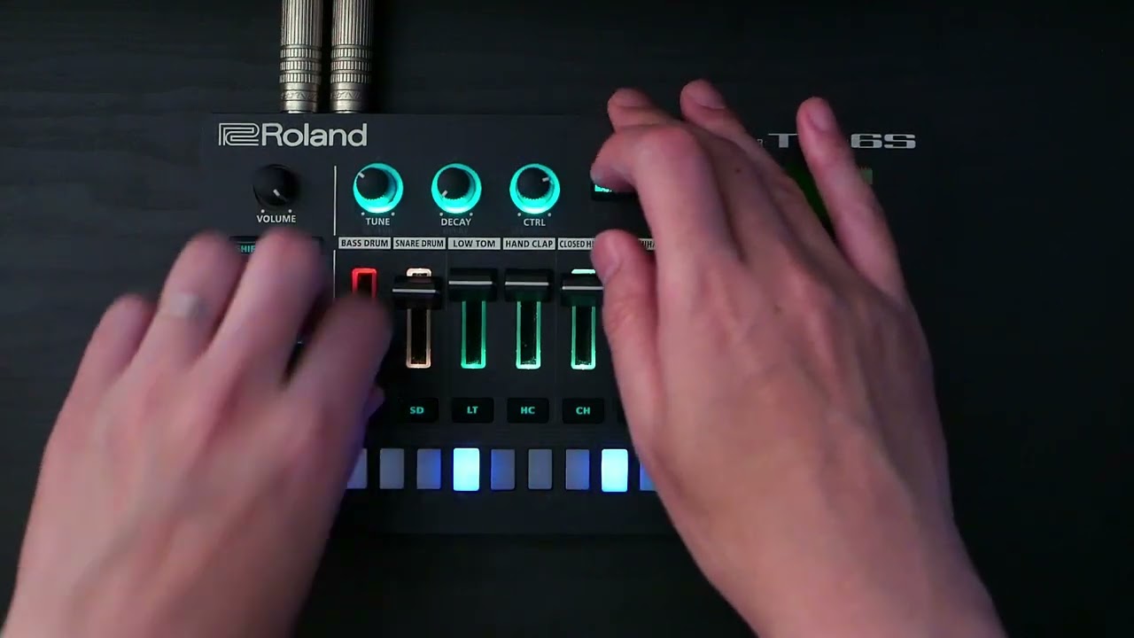 Techno jam with roland TR-6S