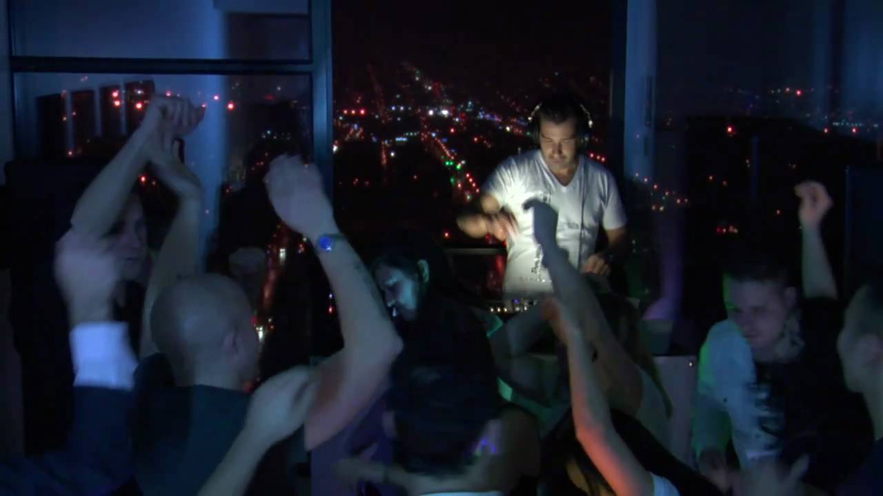 Enton Mushi & DJ Mikas- 