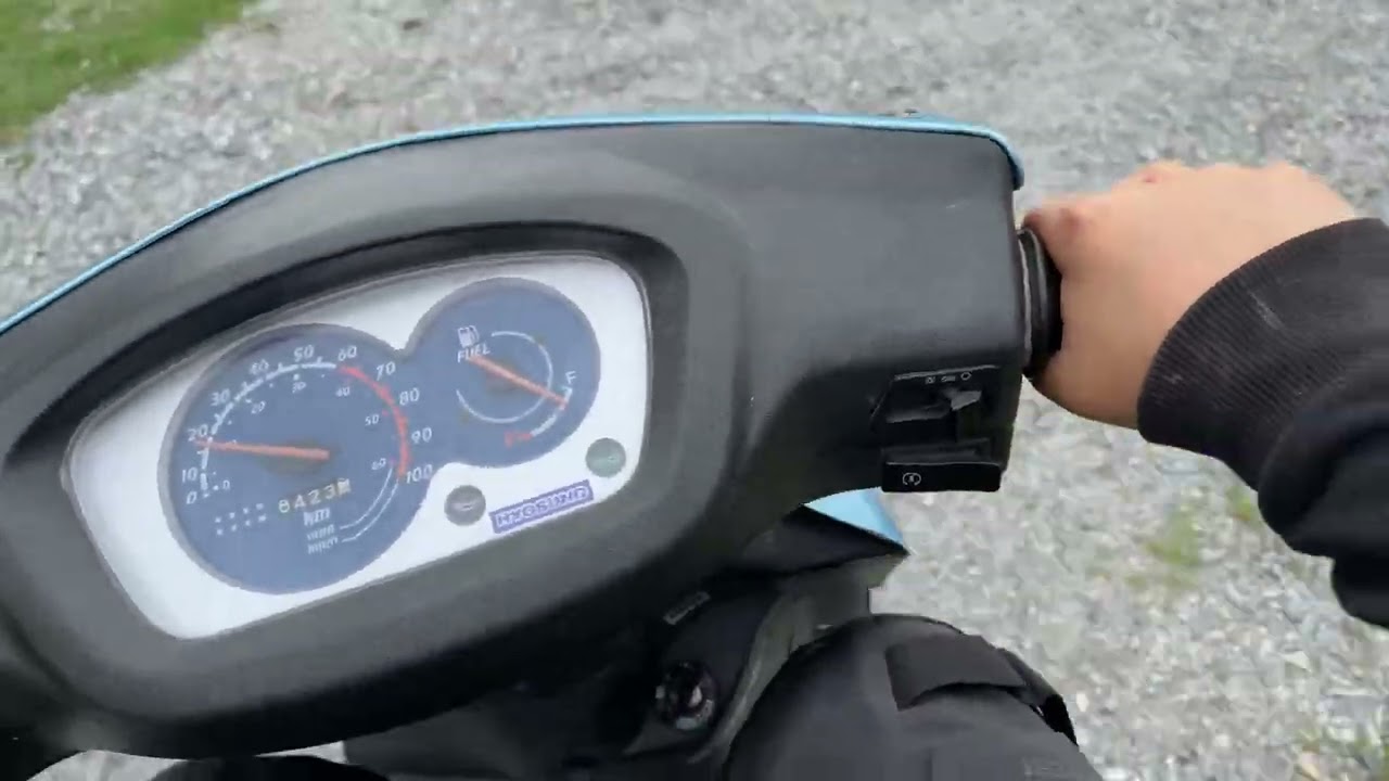 World fastest moped ever!! Hyosung Sense SD 50!!