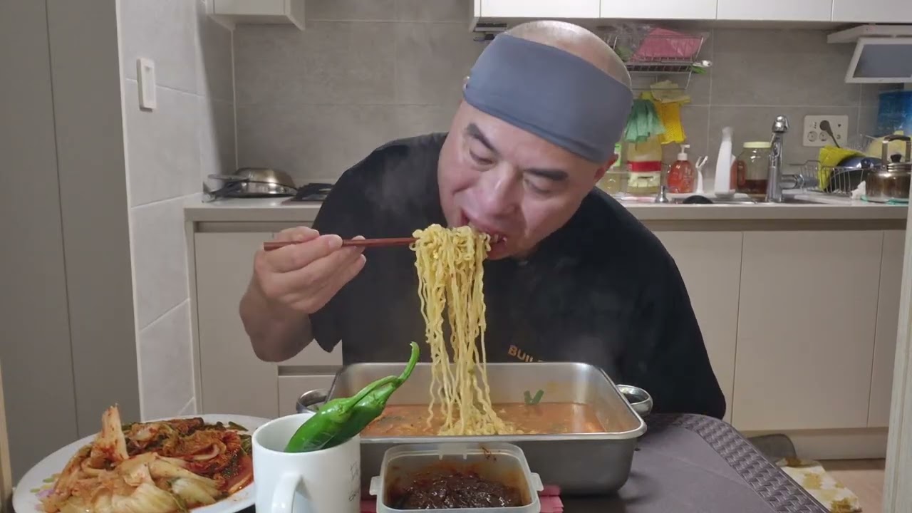 생새우 라면탕 정말 강추 합니다.생~대파도 짱입니다.