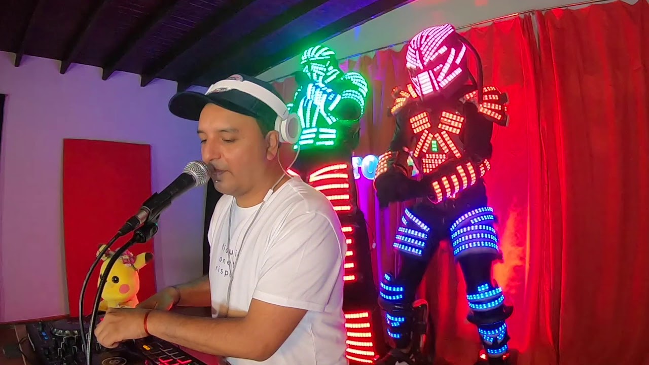 PIKACHU DJ - MEGALED en vivo studio tokyo contenidos musicales