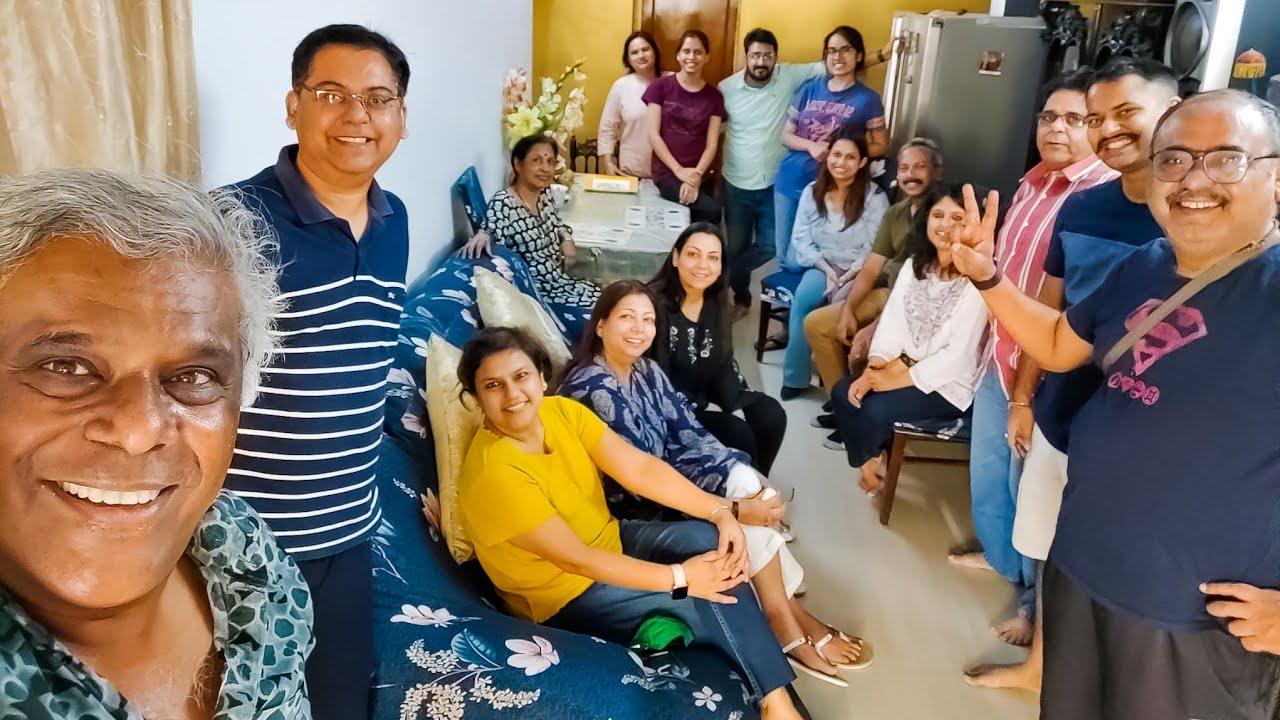 SURPRISING My Childhood Friends 😱🥹🥰 | Laxmi Nagar,  Delhi | Part 2