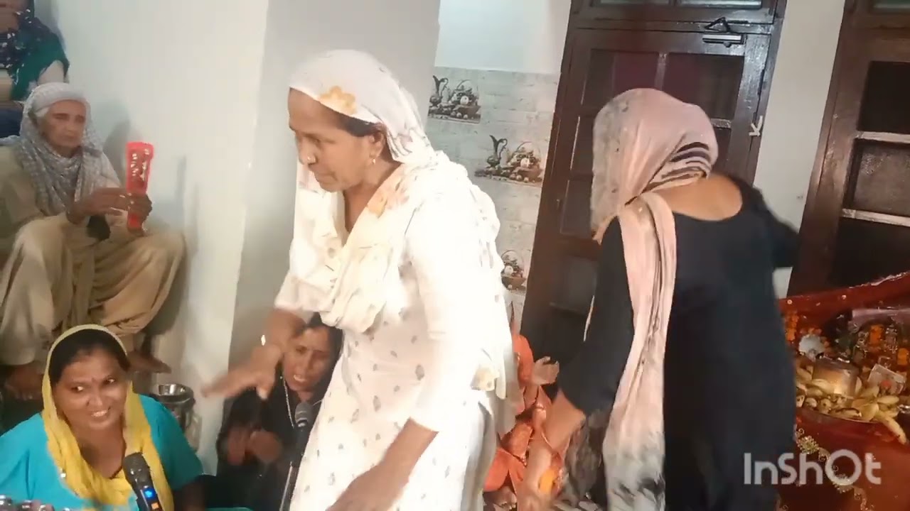 तेरे सुसरे के राज में। गाड़ी में घूम करदी।। गजब का डांस और भजन।। अनीता मलिक 2323