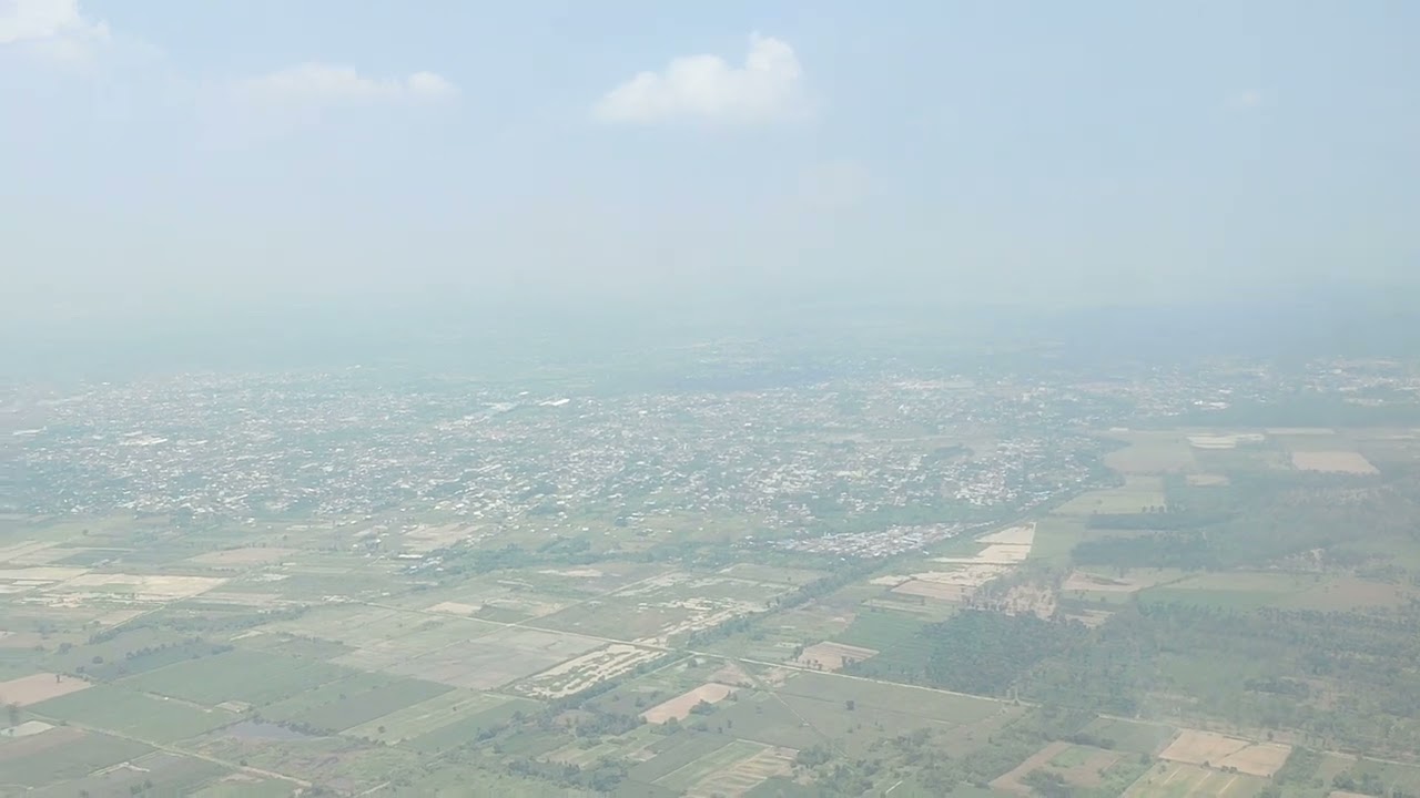 Lion Air Landing at Kualanamu International Airport in Medan - Indonesia JT 306