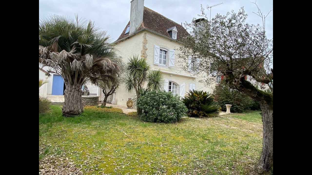 SOLD FURNISHED. 17C Village House in 2 Acres of Land with 11 horse boxes | French Character Homes