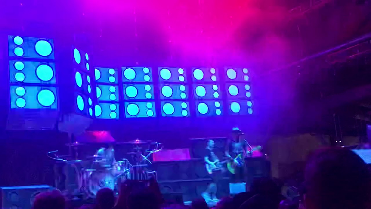 Blink-182 Anthem pt.1 Live Austin TX 8-1-19