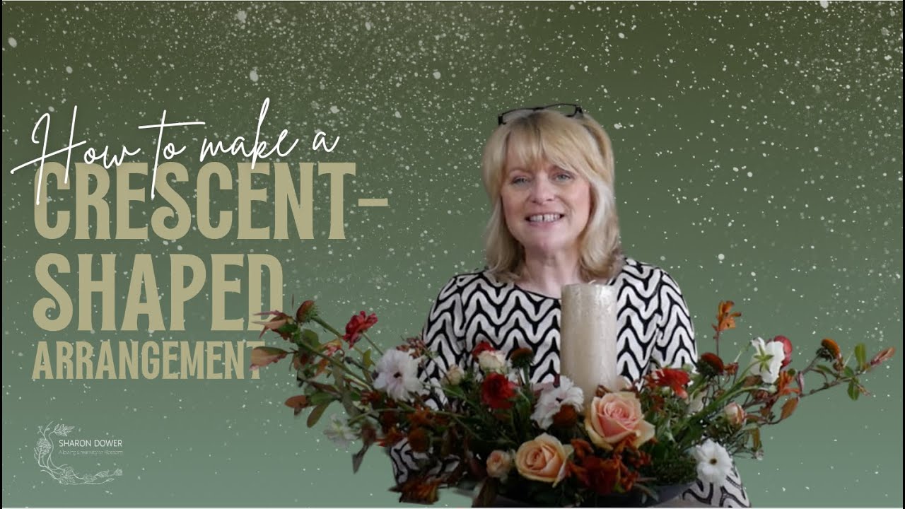 How to Make a Crescent-Shaped Table Centrepiece 🌟 DIY New Year’s Eve Decoration with Roses & Candle