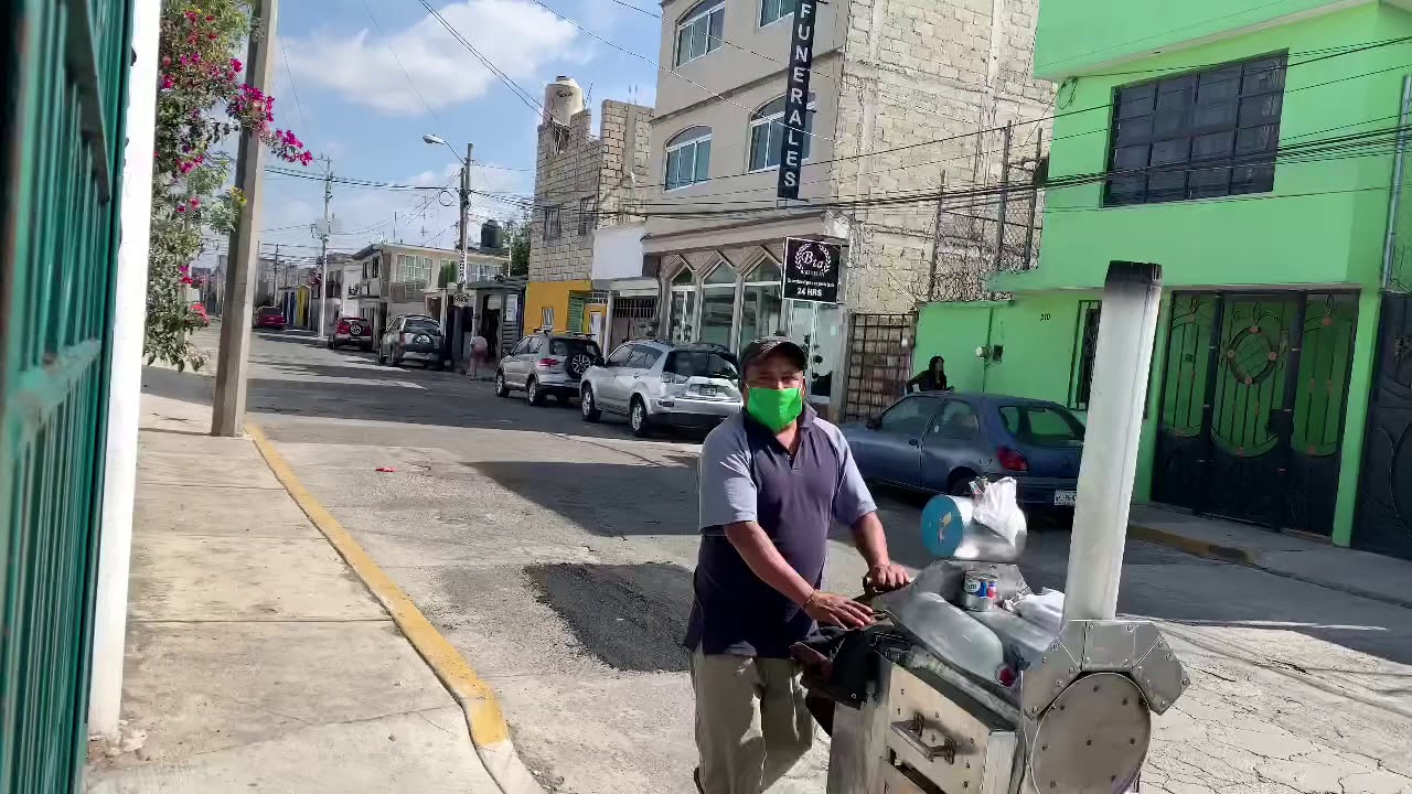 Los sonidos de MexicoEl Camotero y su peculiar silbato ,una tradición mexicana