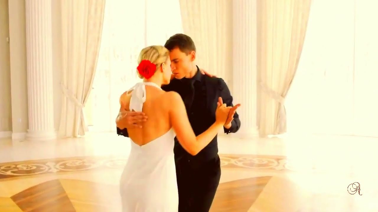 ♥ Ƹ̵̡Ӝ̵̨̄Ʒ ♥ Julio Iglesias ~  El Choclo ( Kiss of Fire )